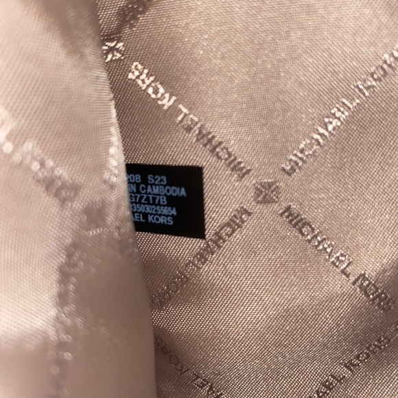 Micheal Kors Mirella Powder Blush Tote - Picture 9 of 15